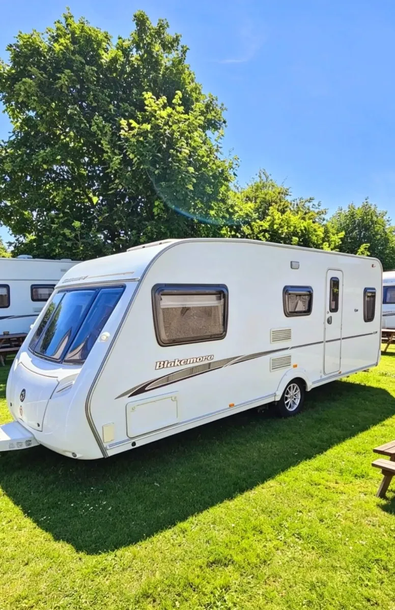 Swift caravan 5/6 berth  for sale - Image 1