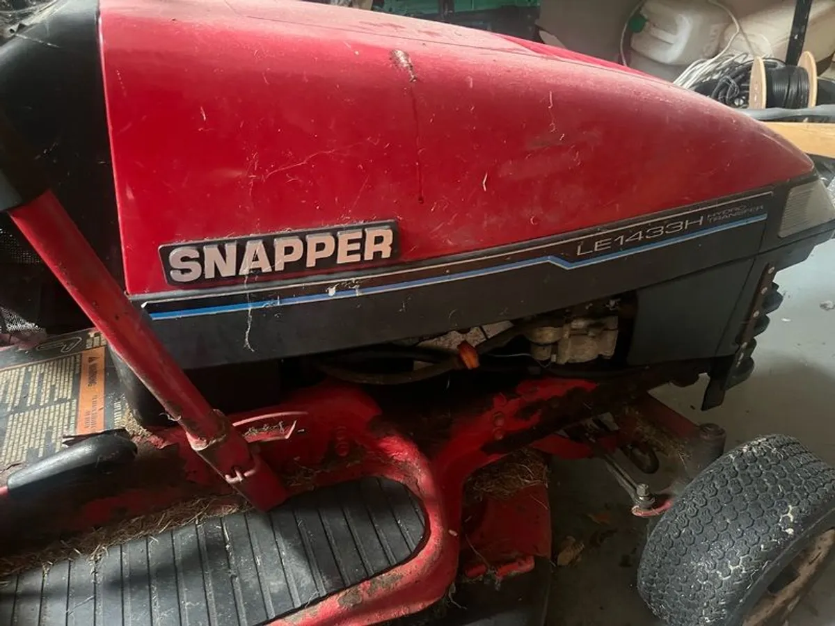 ride on mower - Image 1