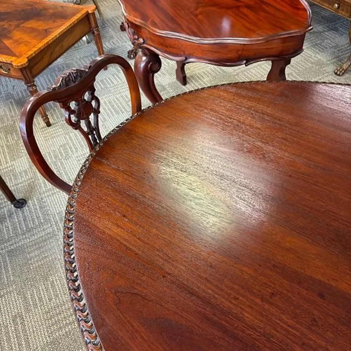 Beautiful antique mahogany roped edge oval shaped - Image 3