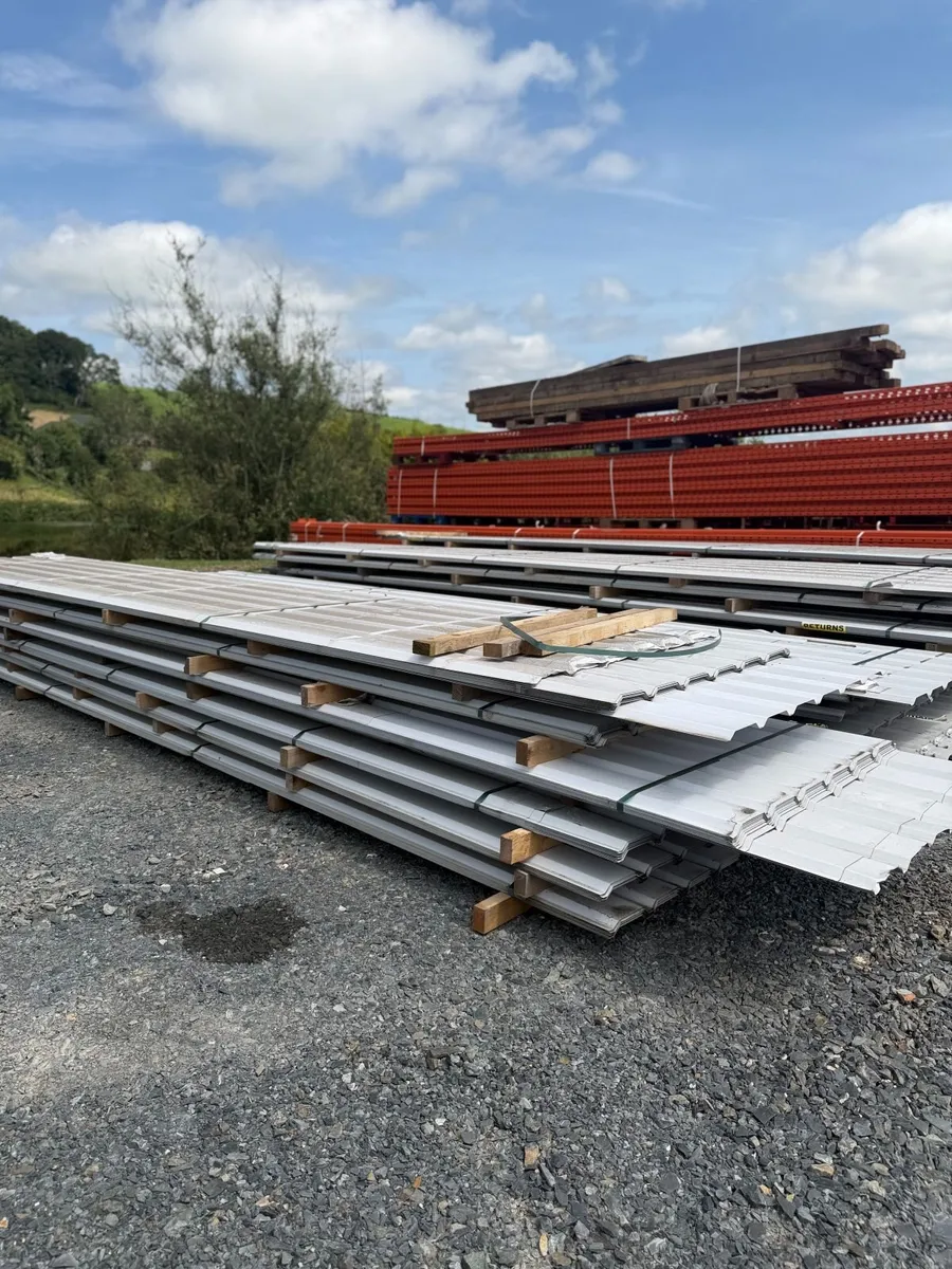 5.1m x 1m wide box sheeting - Image 1