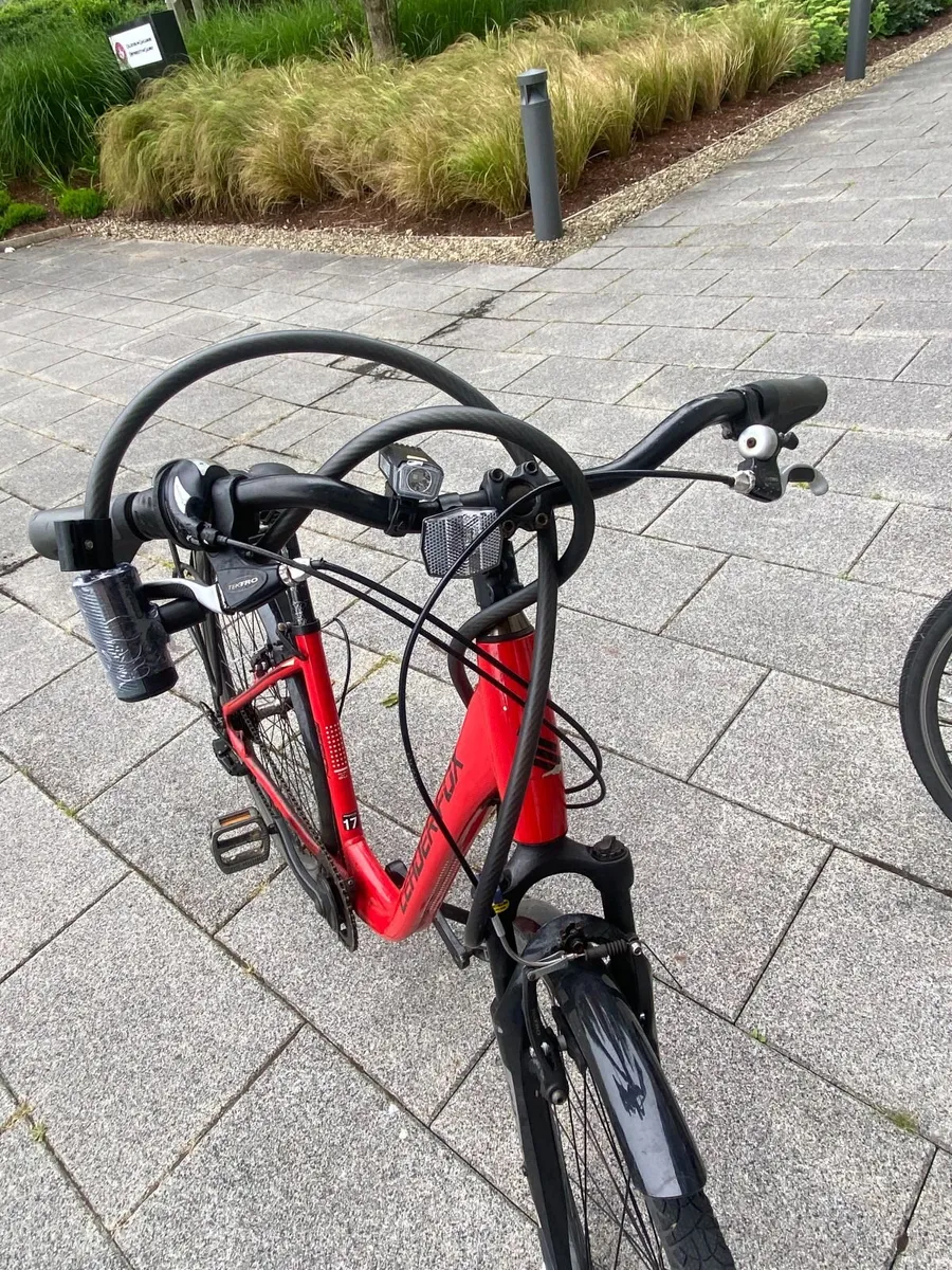 Ladies city Bike – Excellent Condition – €300 - Image 4