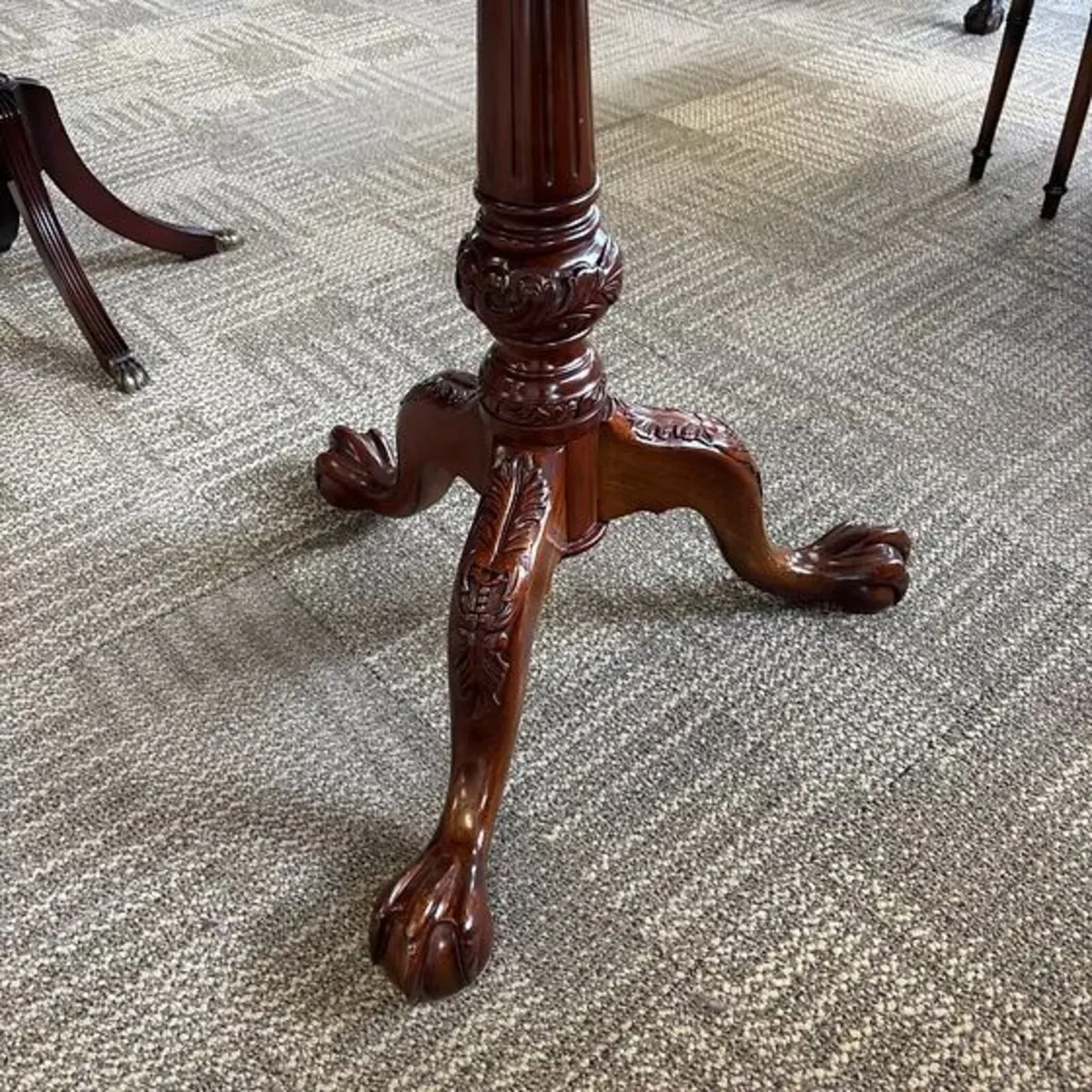 Beautiful mahogany Georgian shaped edge occasional - Image 4