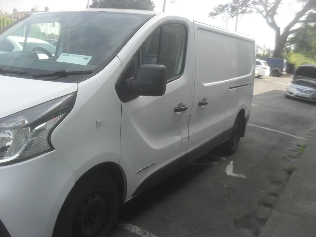 Renault Trafic 2016 - Image 2