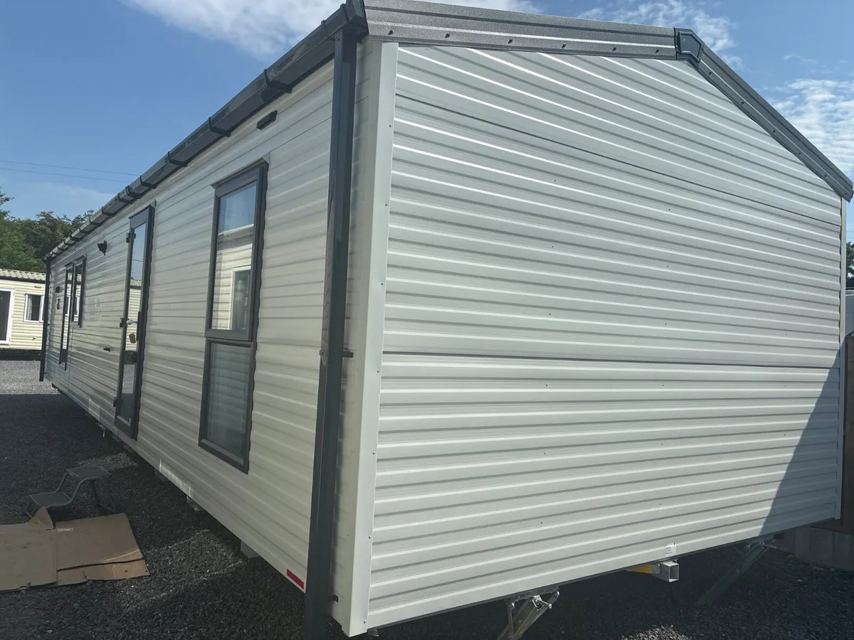 2026 WILLERBY BUXTON WINTER PACK PLUS 39X12X2 BED - Image 4