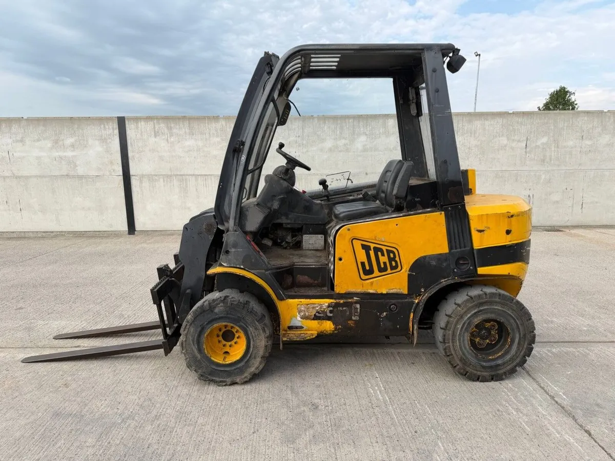 JCB TLT30D 3 TON 4WD DIESEL TELETRUCK FORKLIFT - Image 3
