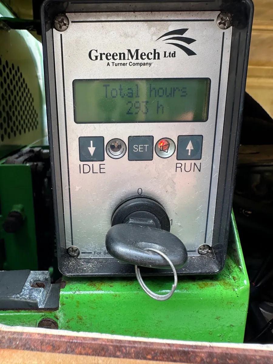 GreenMech 15-23 Arborist Diesel Woodchipper - Image 3