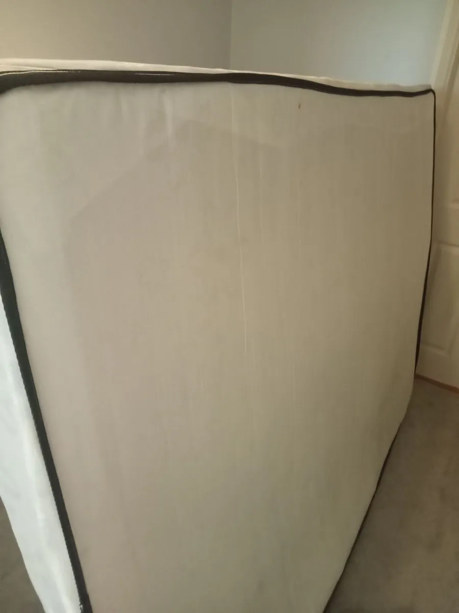 King mattress free - Image 1