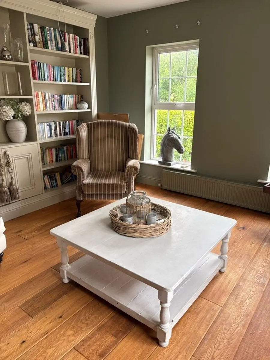 Solid pine painted large square coffee table - Image 2