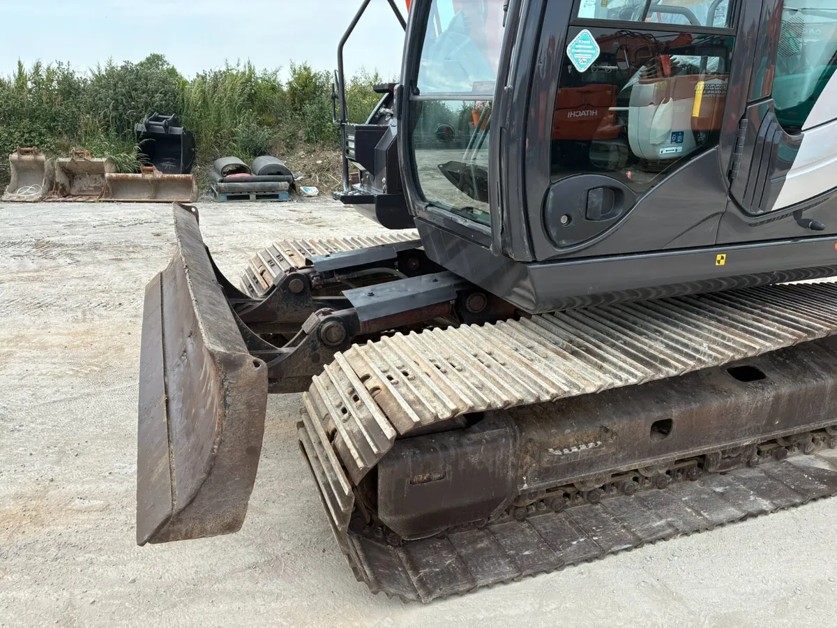 Hitachi ZX135US-6 - Image 4