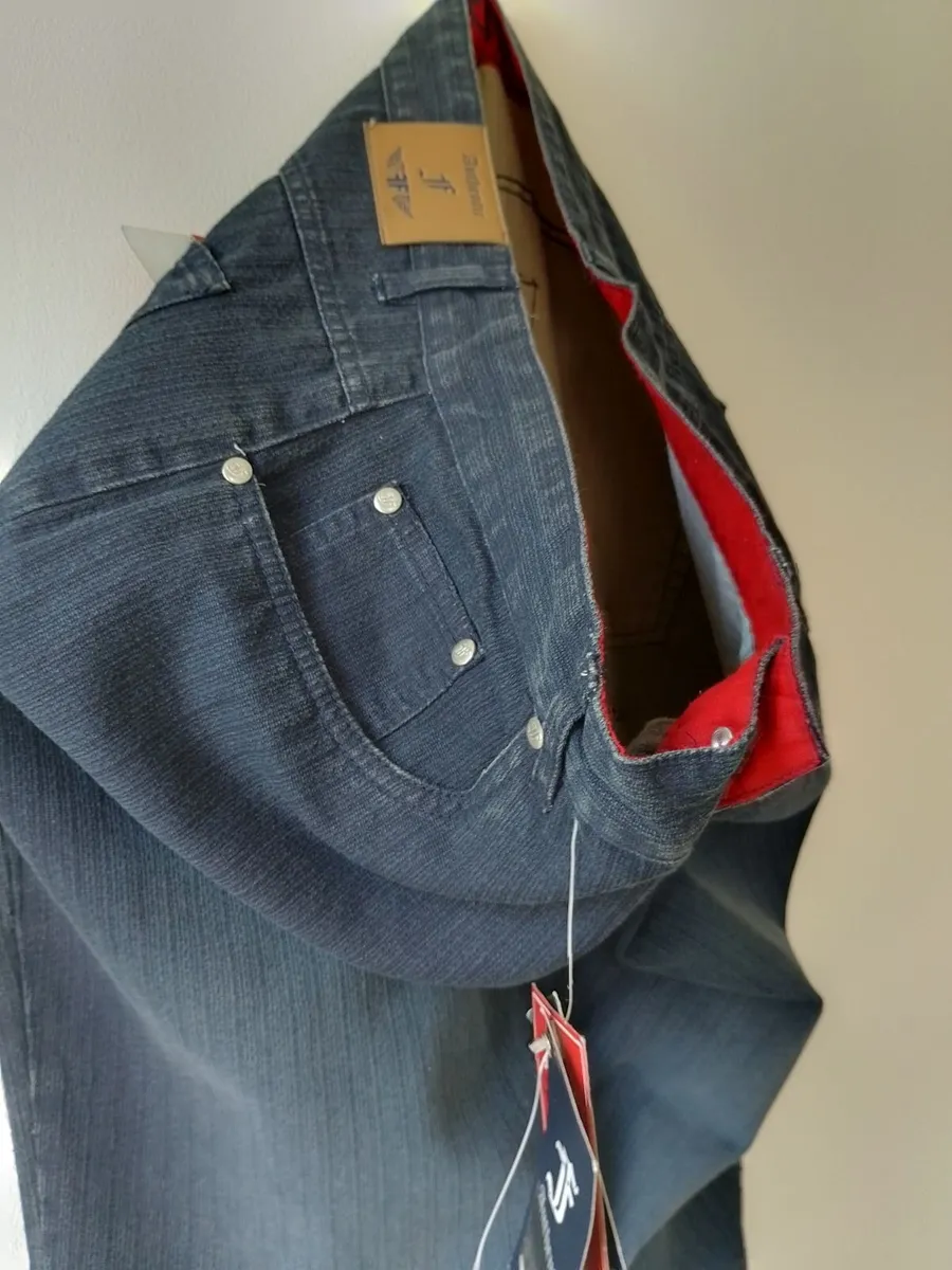FIORI BEDFORD JEANS, NAVY, WIDE LEG, 34 x 31. - Image 1