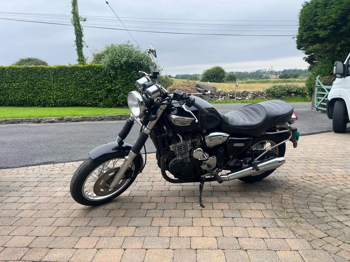 Vintage motorcycle - Image 3