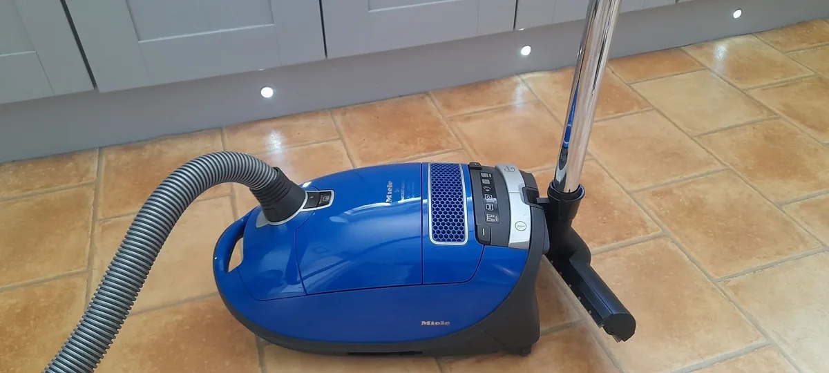 Miele vacuum/Hoover cleaner - Image 1