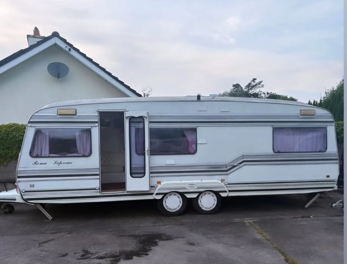 Vintage caravan for sale - Image 2