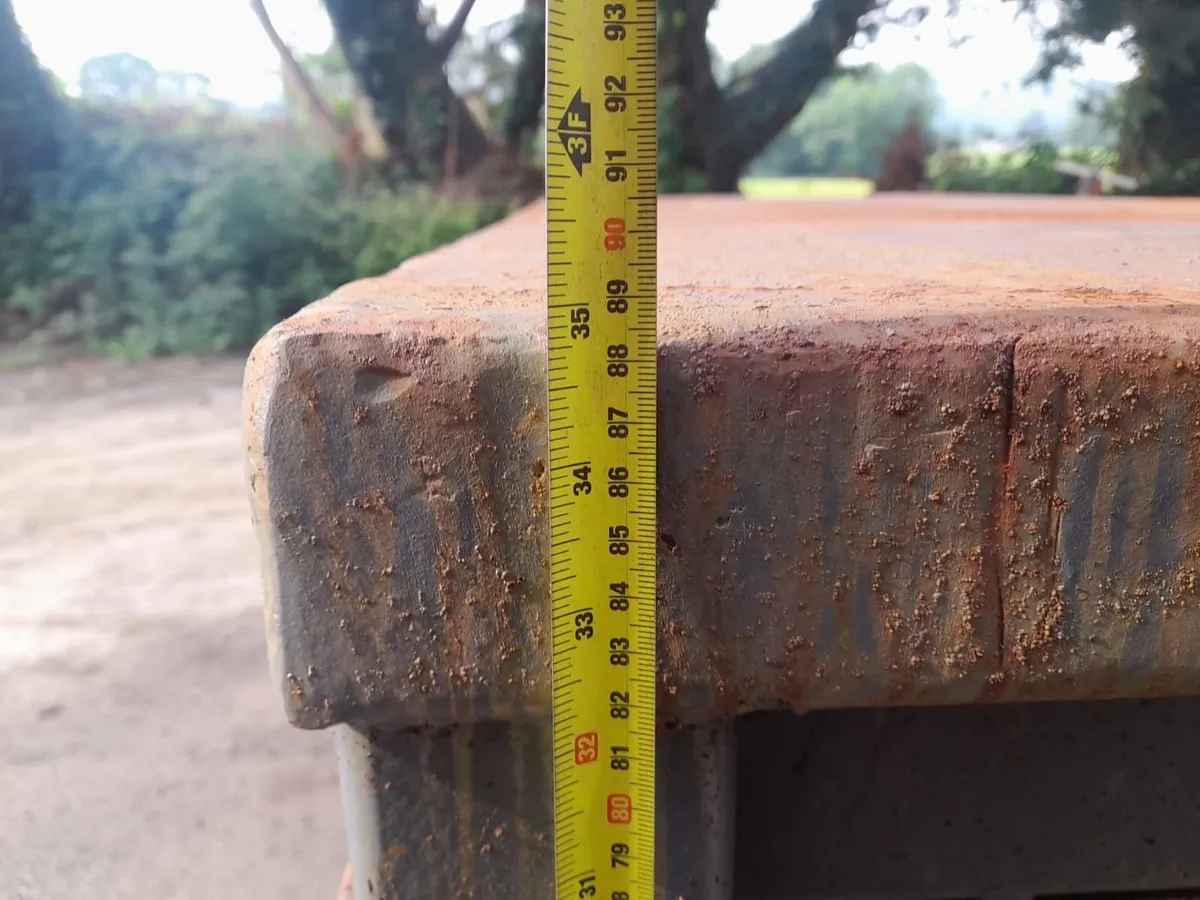 heavy duty work bench - Image 4