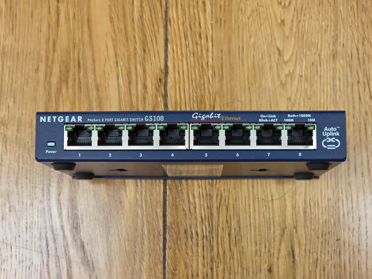 Netgear GS108 Gigabit Ethernet switch - Image 2