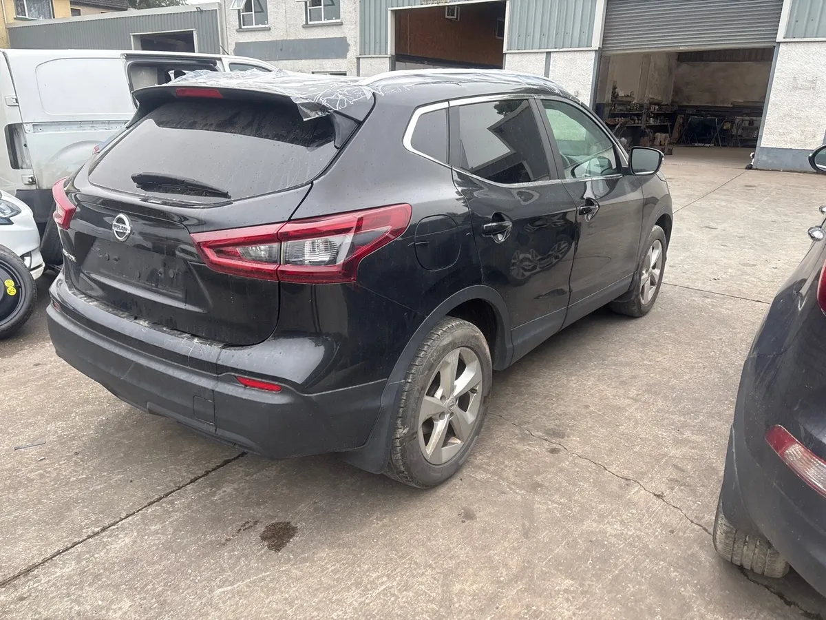 2020 Nissan qashqai for breaking - Image 4
