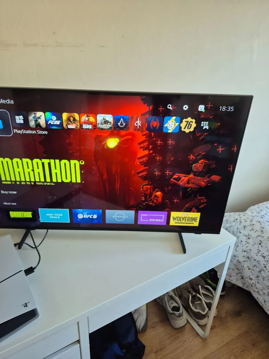 Samsung 43" Smart TV - Image 1