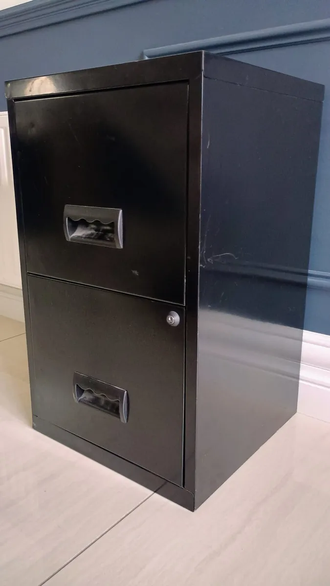 Filing cabinet - Image 1