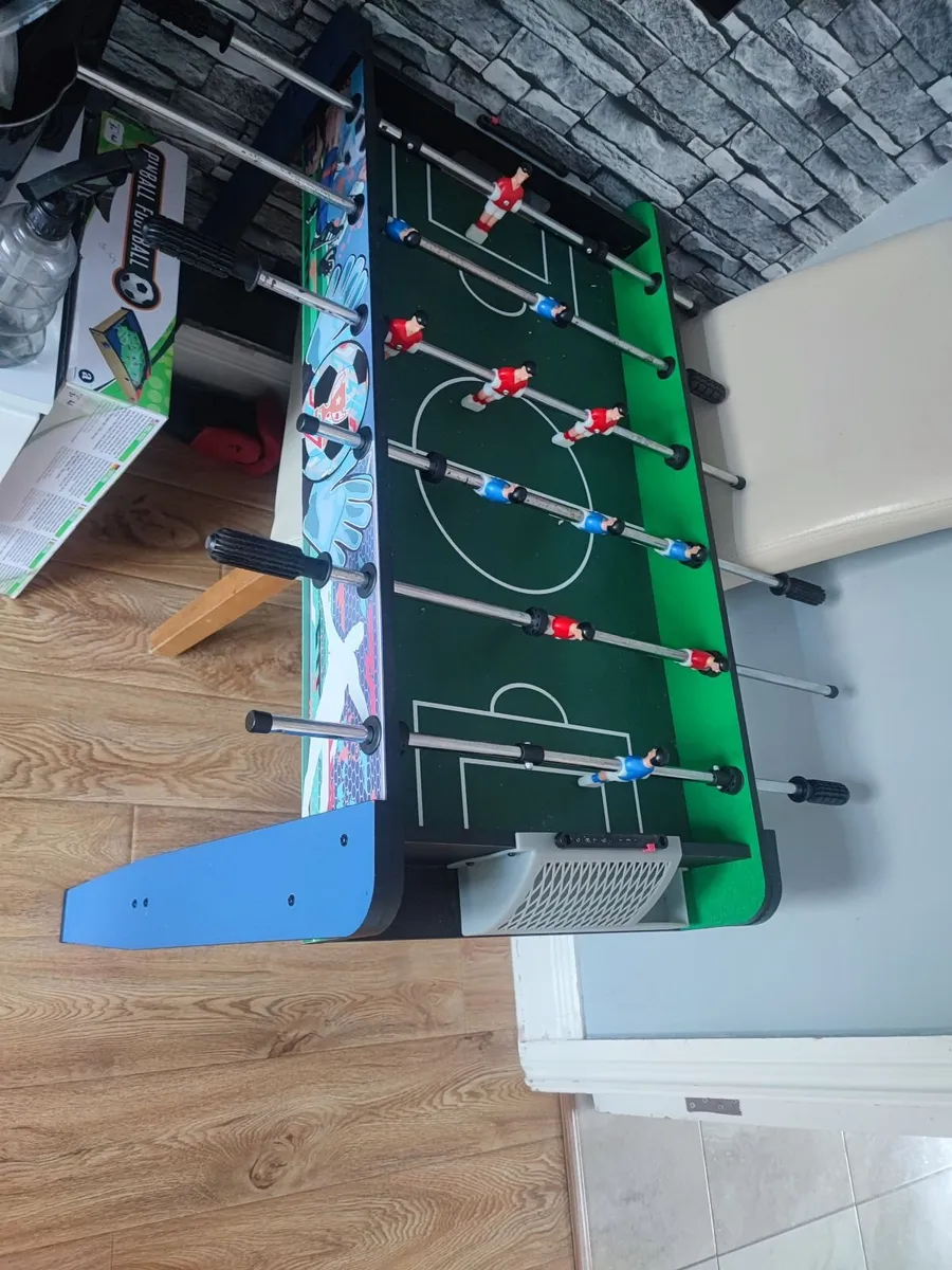 Foosball table - Image 2