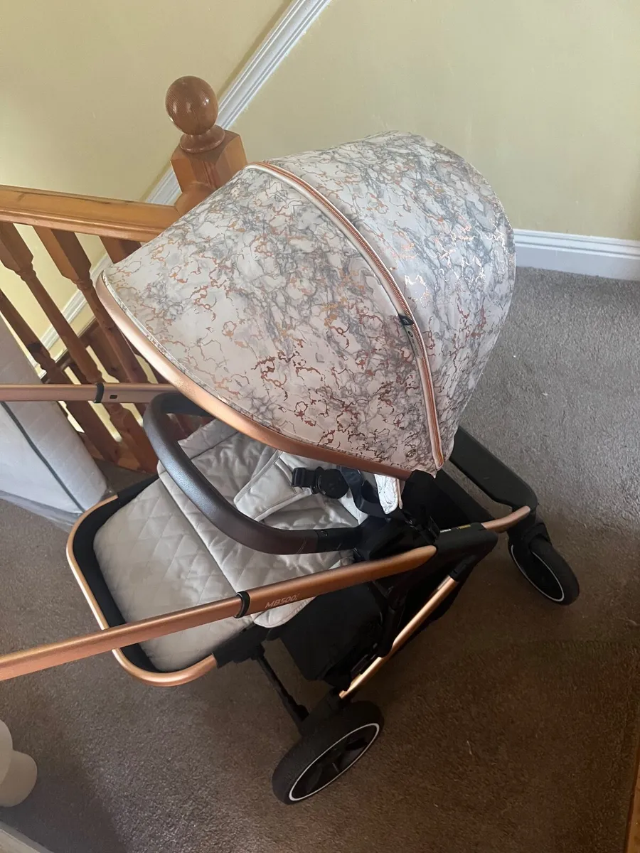 My Babiie 3-piece travel system - Image 2