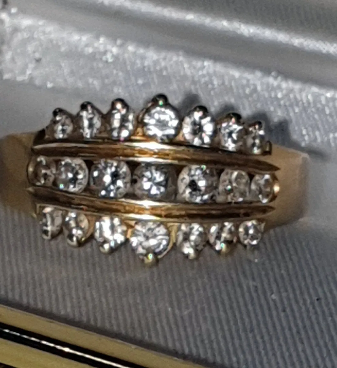 Vintage 18ct Gold & Diamond Ring - Image 1
