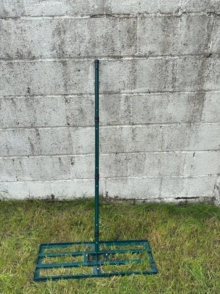 Scarifier and Lawn Leveling Rake - Image 3