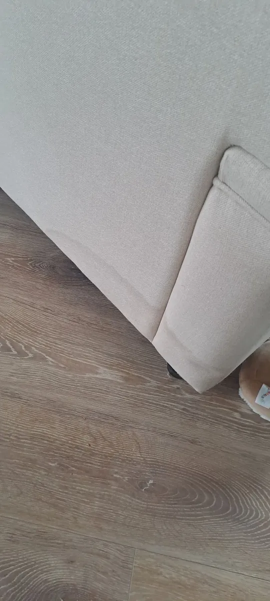 Living room chair - Image 4