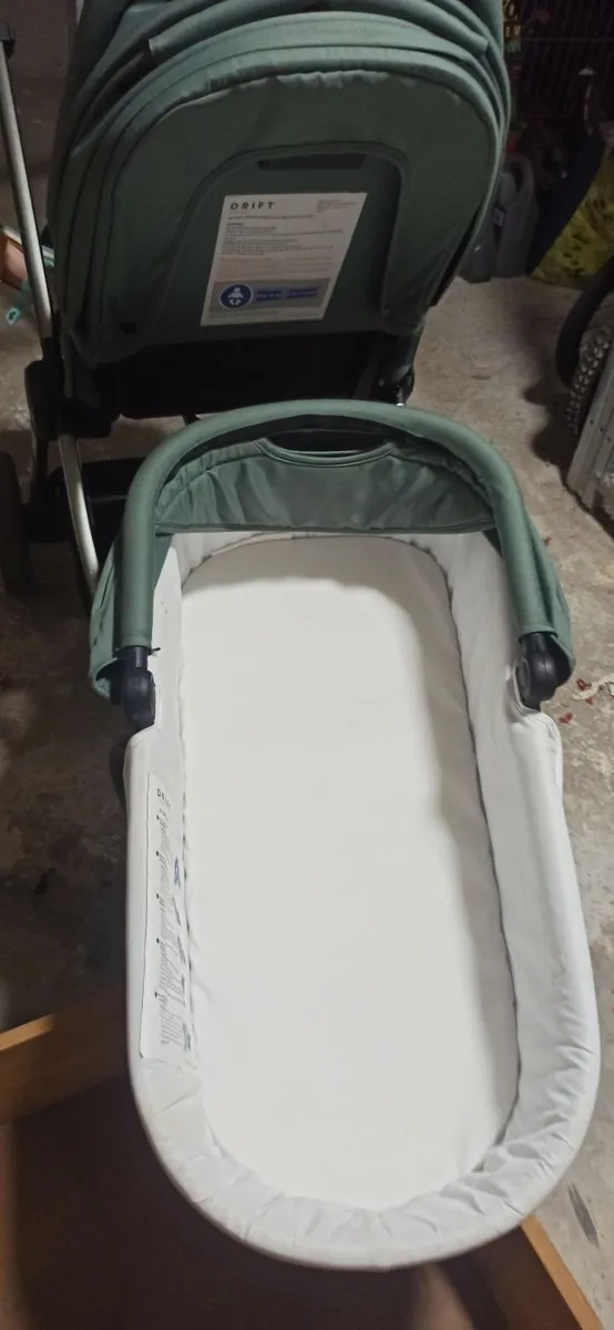 Pram - Image 3