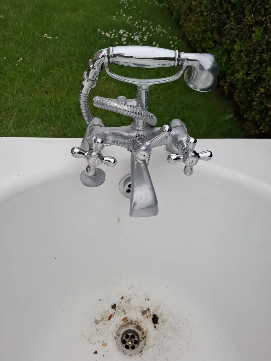 Cast Iron Bath - Image 3