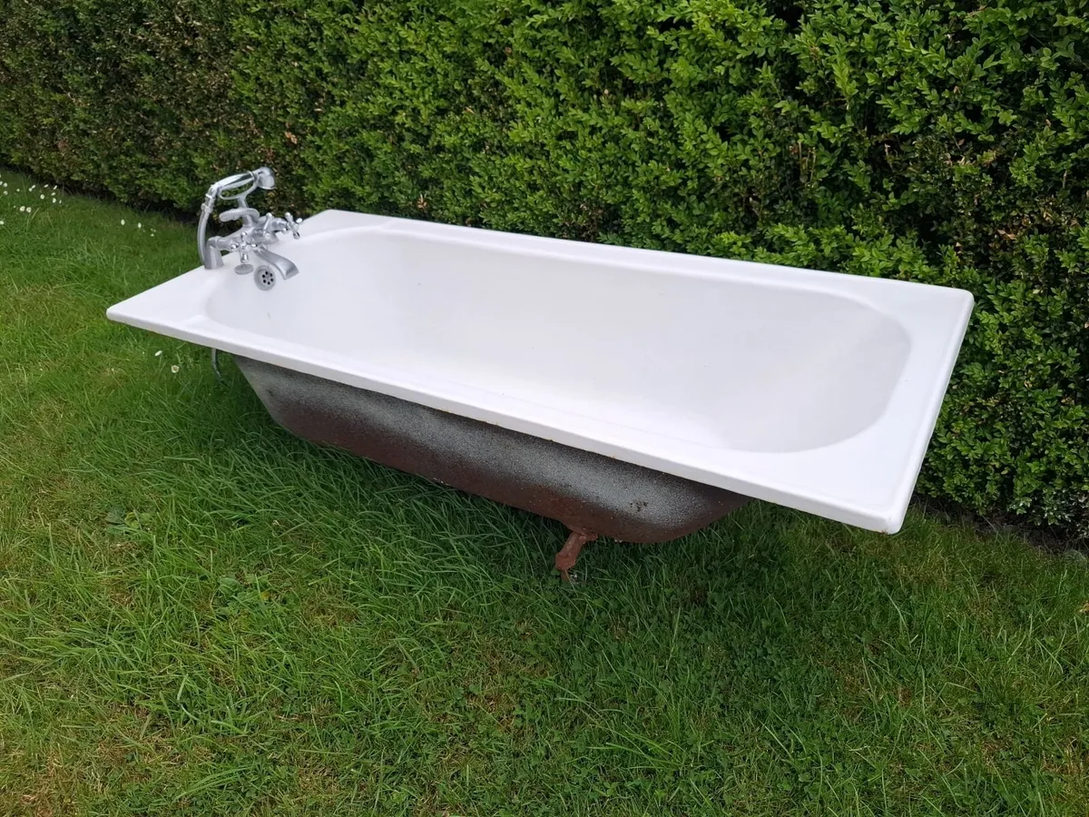 Cast Iron Bath - Image 4