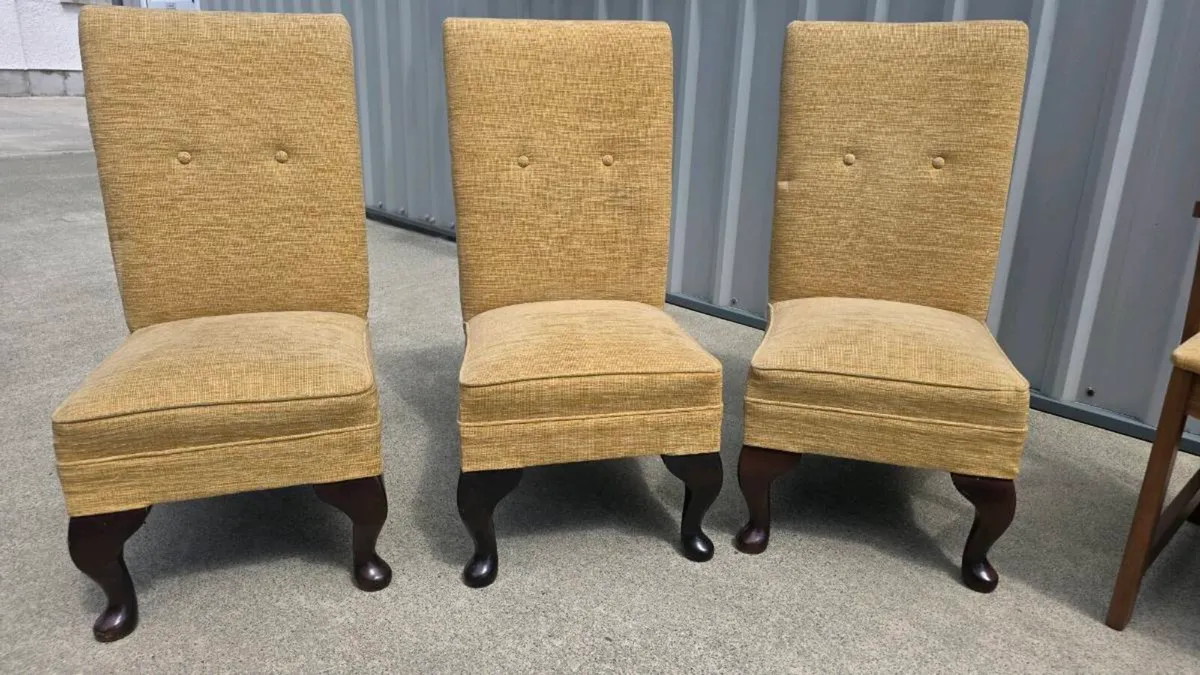 8 x Vintage chair set ☘️☘️☘️ - Image 4