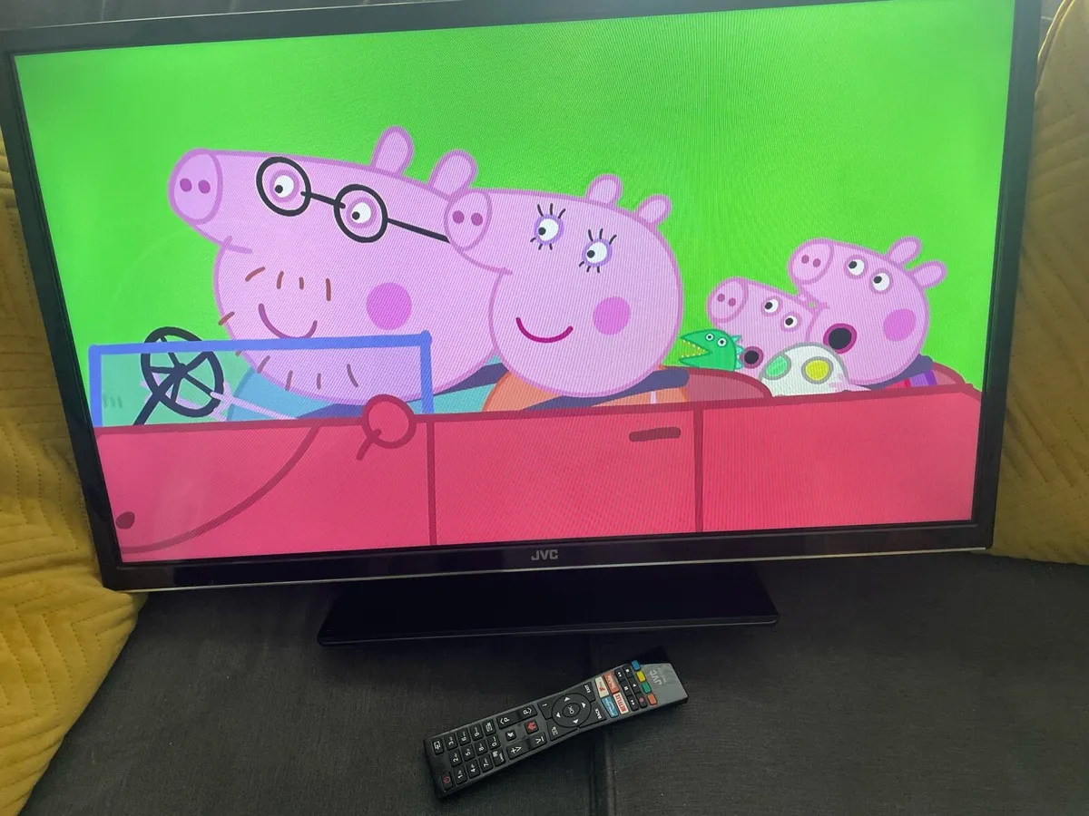32” JVC SMART TV - Image 1