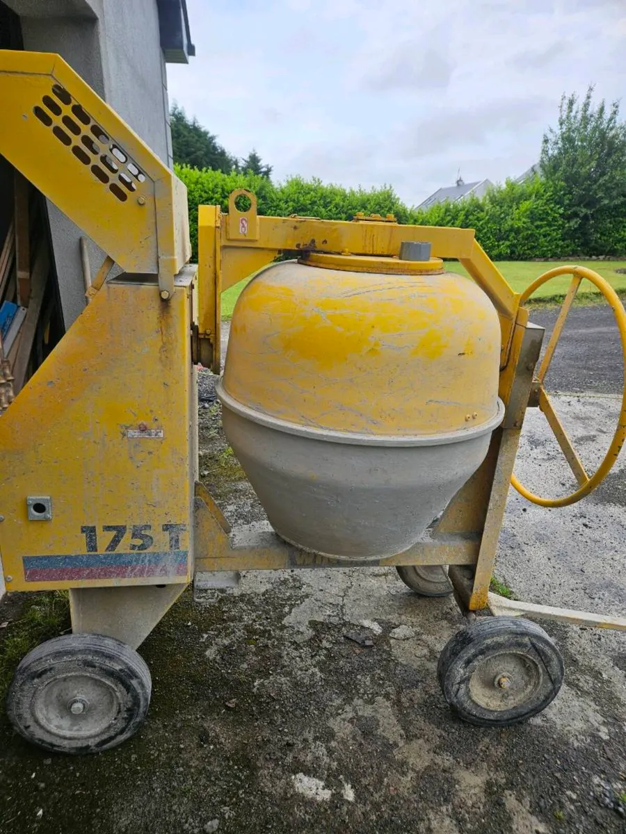 Cement mixer - Image 2