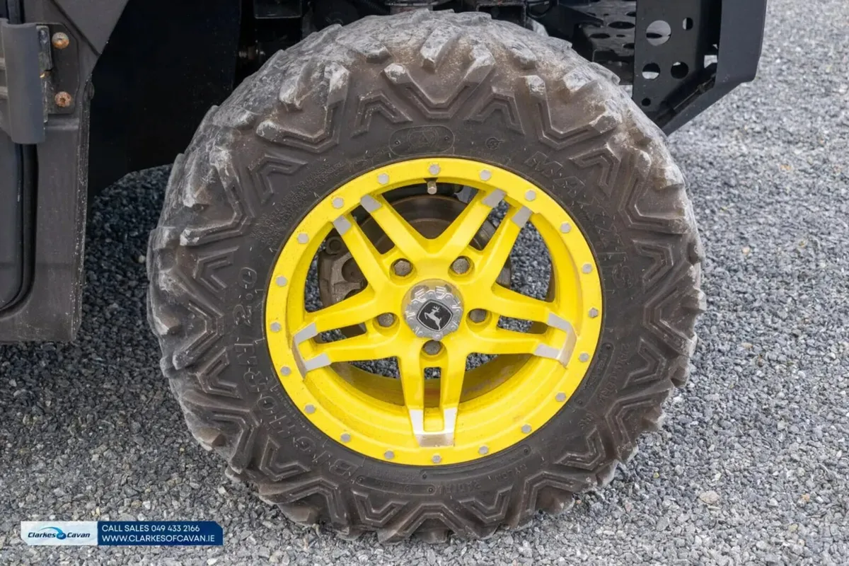 2021 John Deere 865M Gator - Image 3