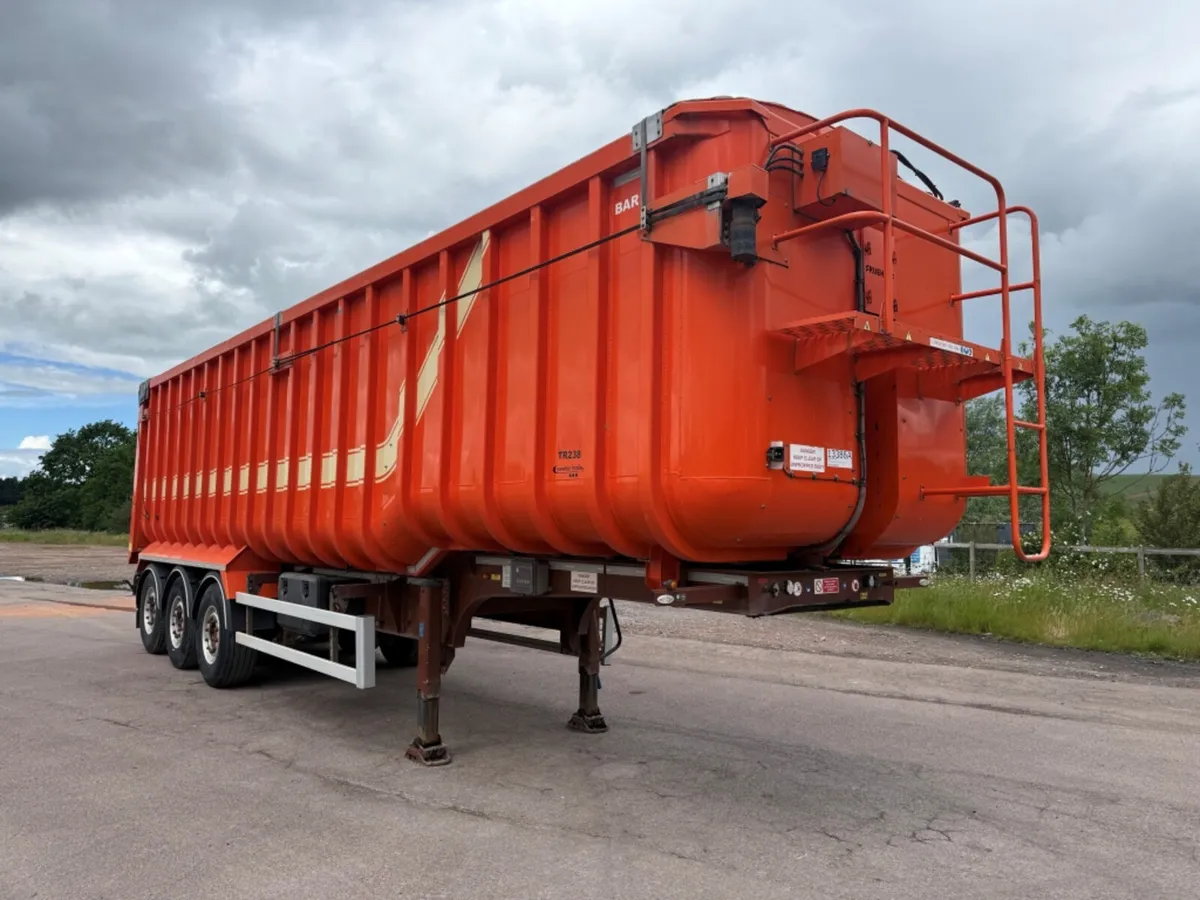 2017 FRUEHAUF BATHTUB BULK TIPPING TRAILER - Image 1