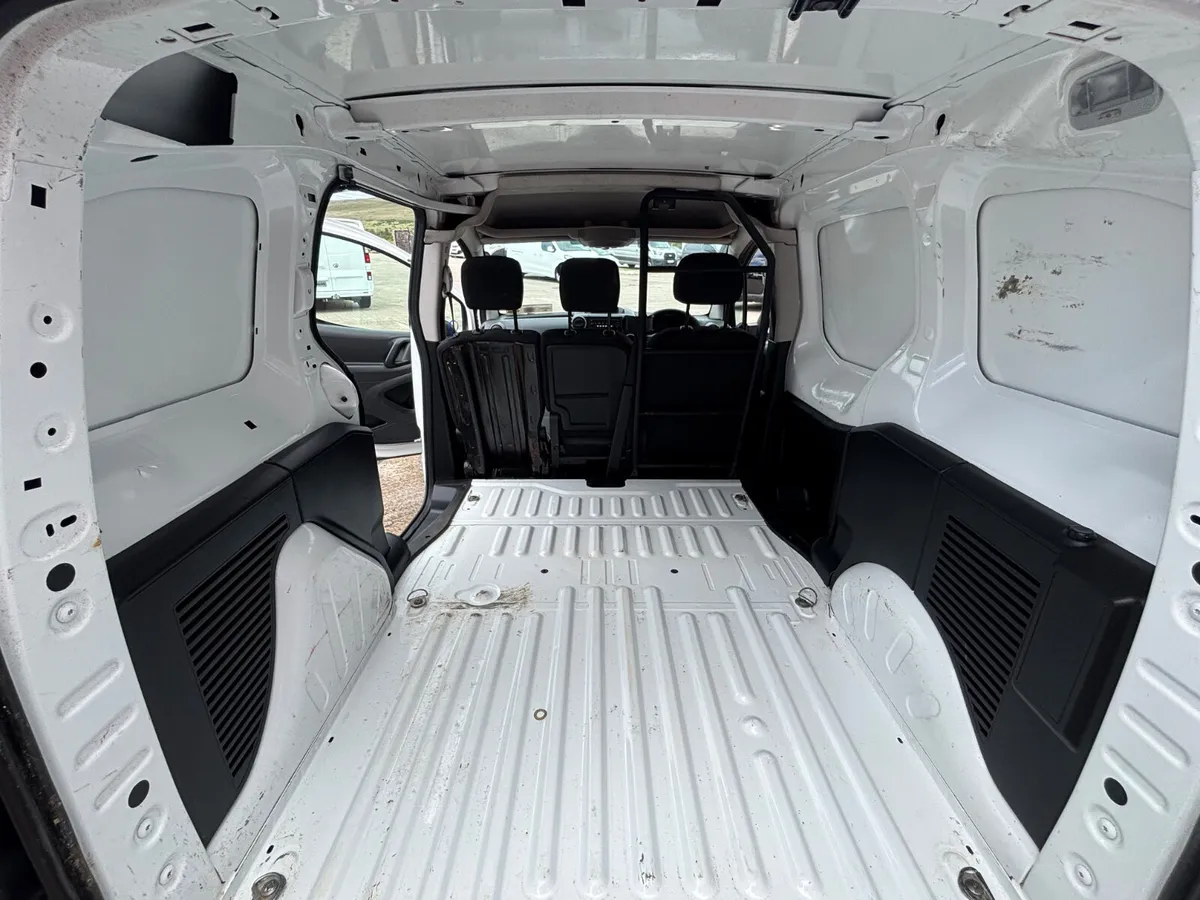 Citroen Berlingo 2017 new cvrt delivery warranty - Image 3