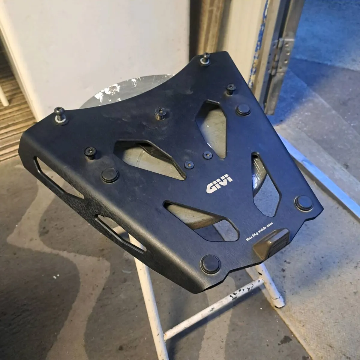 Givi top box mounting Rack for Tracer 9GT - Image 2