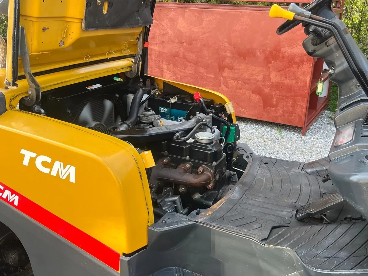Forklift - Image 2