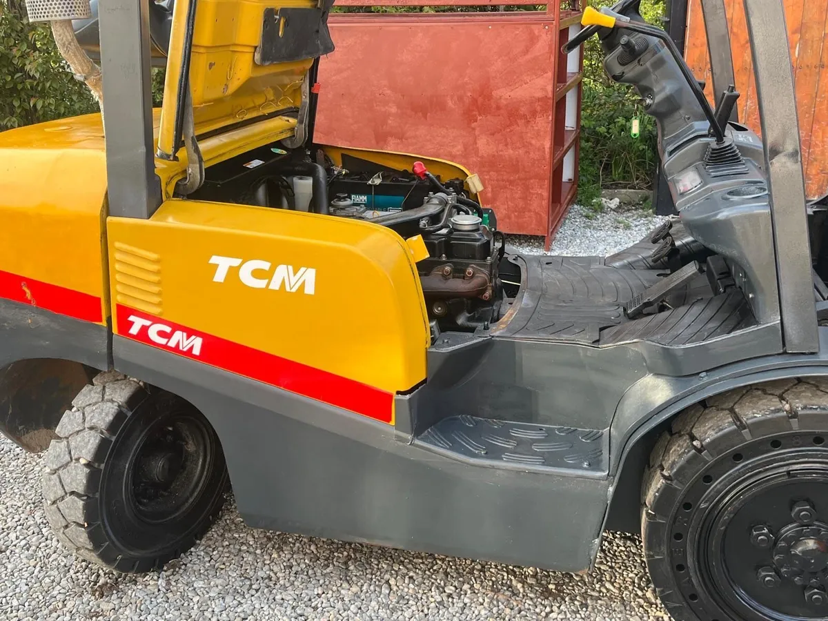 Forklift - Image 3