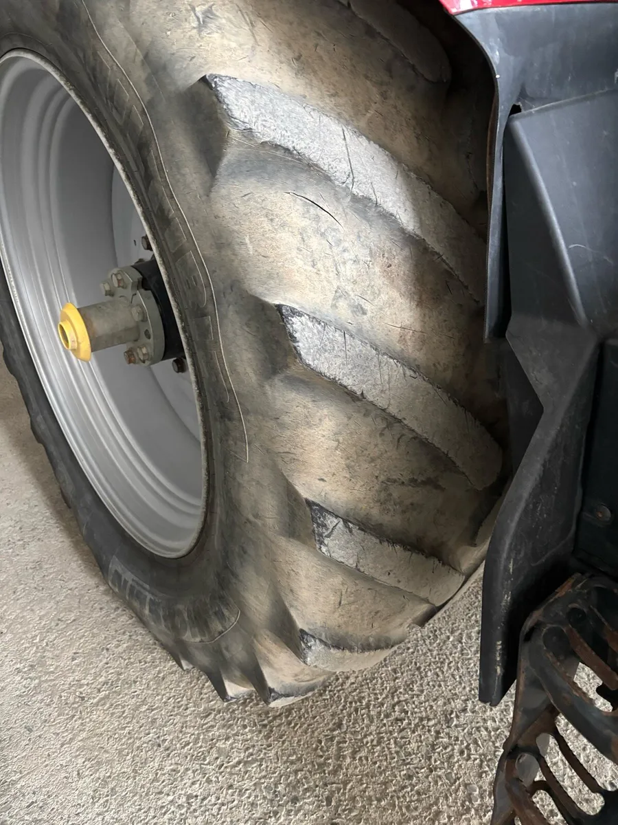 Michelin 650/65 R42 - Image 4