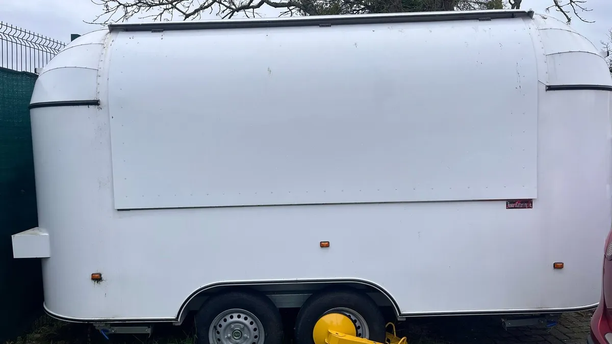 Airstream Food trailer with location - Image 2