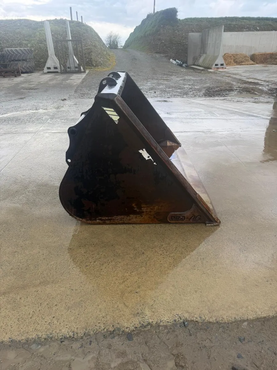 Strimech Grain Bucket Manitou - Image 1