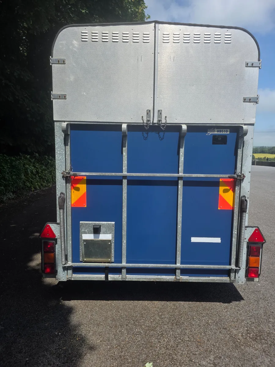As new iforwilliams hb510 horsebox - Image 3