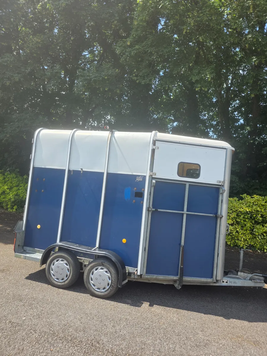 As new iforwilliams hb510 horsebox - Image 4