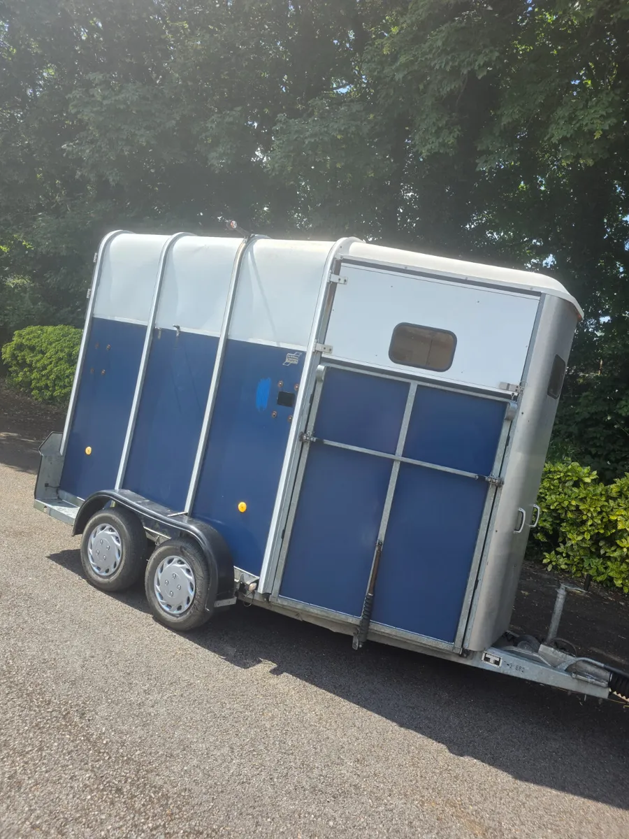 As new iforwilliams hb510 horsebox - Image 2