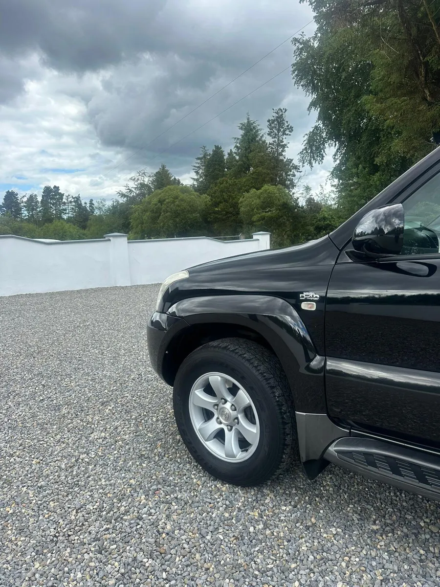 2005 Toyota Landcruiser Automatic - Image 4