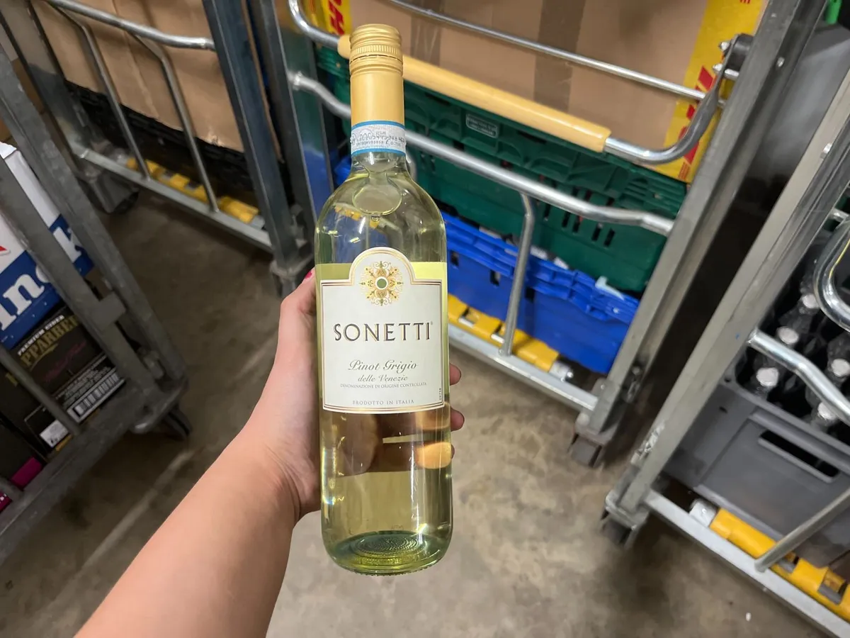 Auction of Large Selection of Alcohol & Soft Drink - Image 2