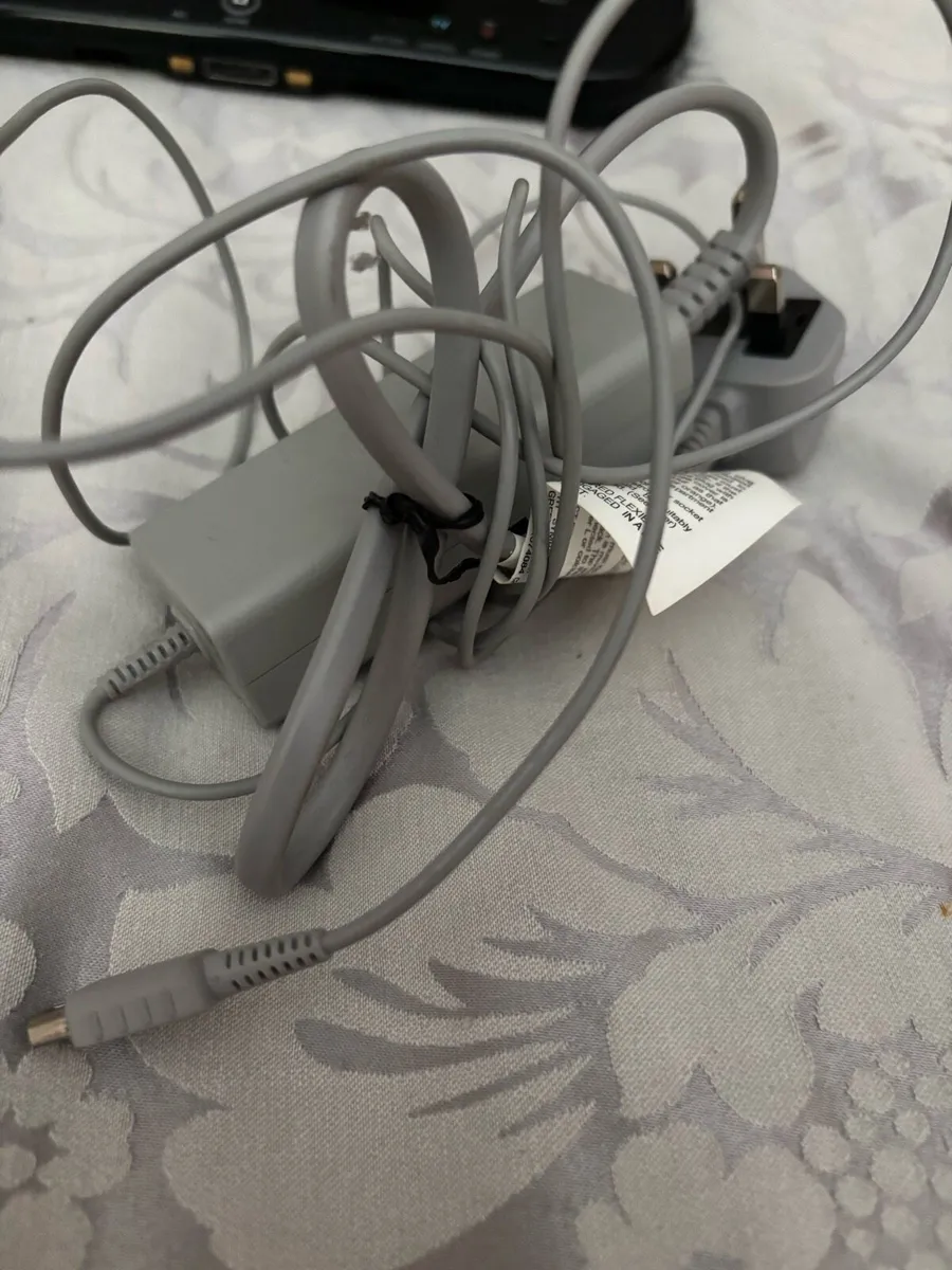 Nintendo Wii U (for spare parts) - Image 4