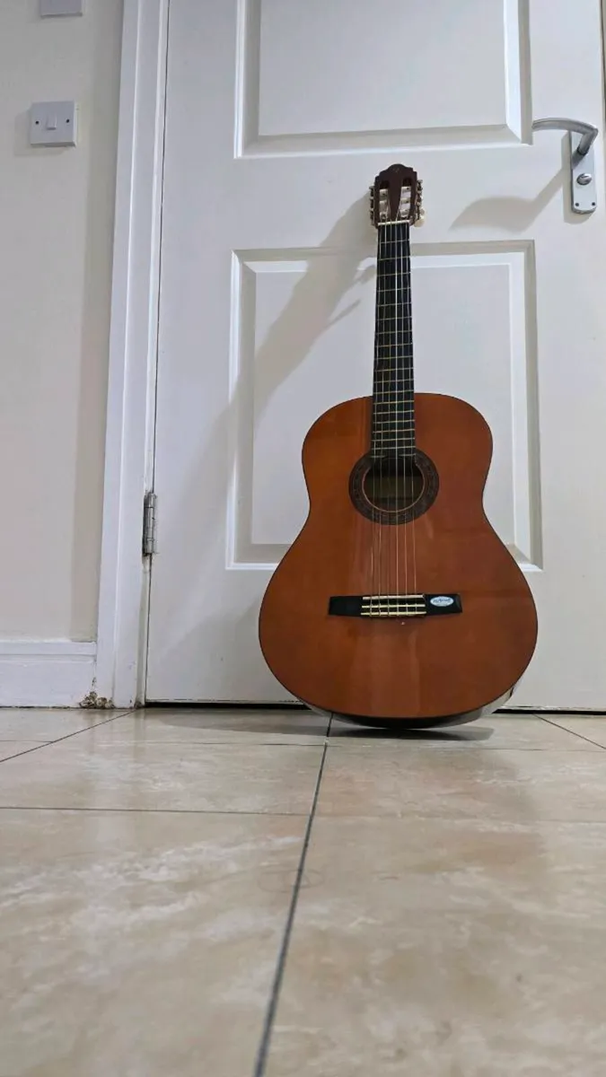 Valencia CG160 Classical Guitar Bundle - Image 1