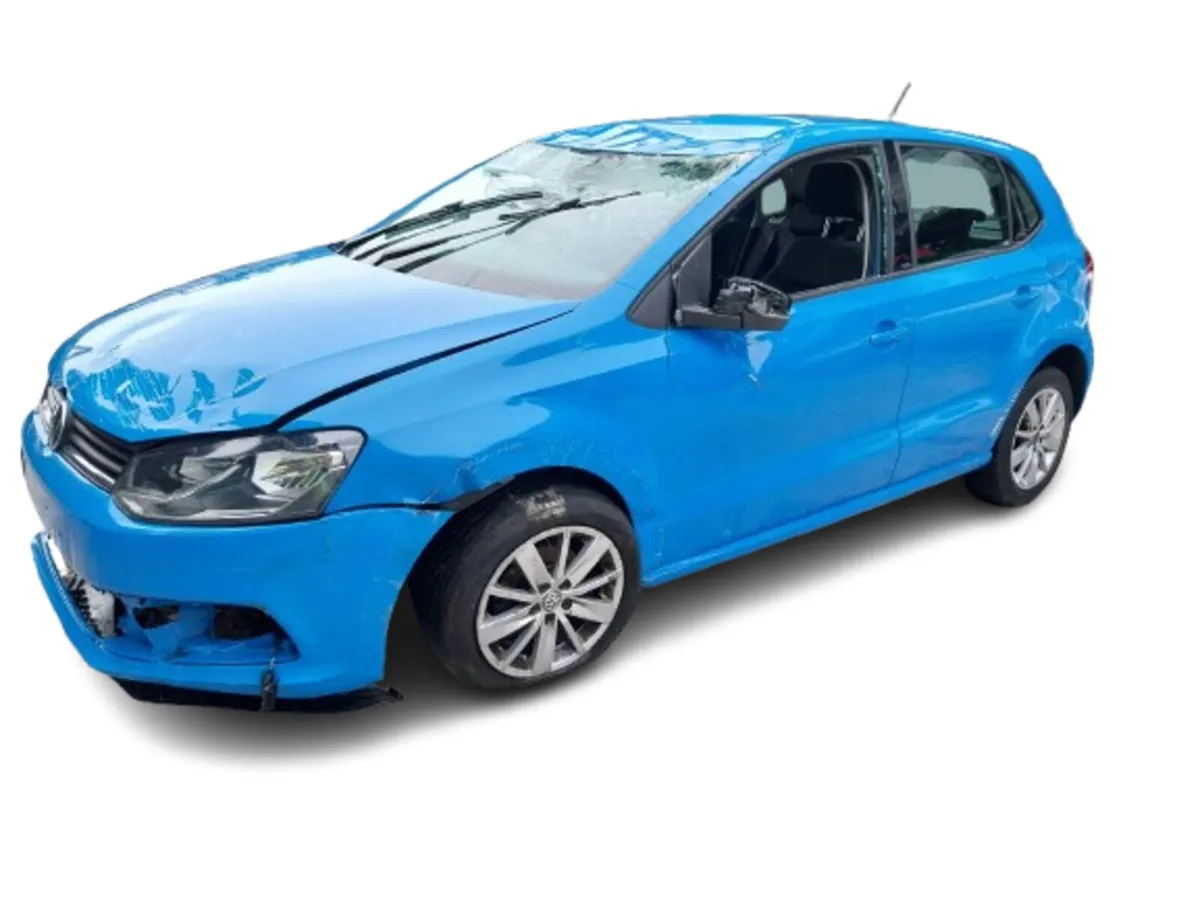 2015 VOLKSWAGEN POLO  For Breaking/Dismantling - Image 3
